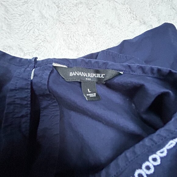 Banana Republic Womens White & Blue Embroidered Top Blouse Large Short Sleeve - Picture 3 of 8